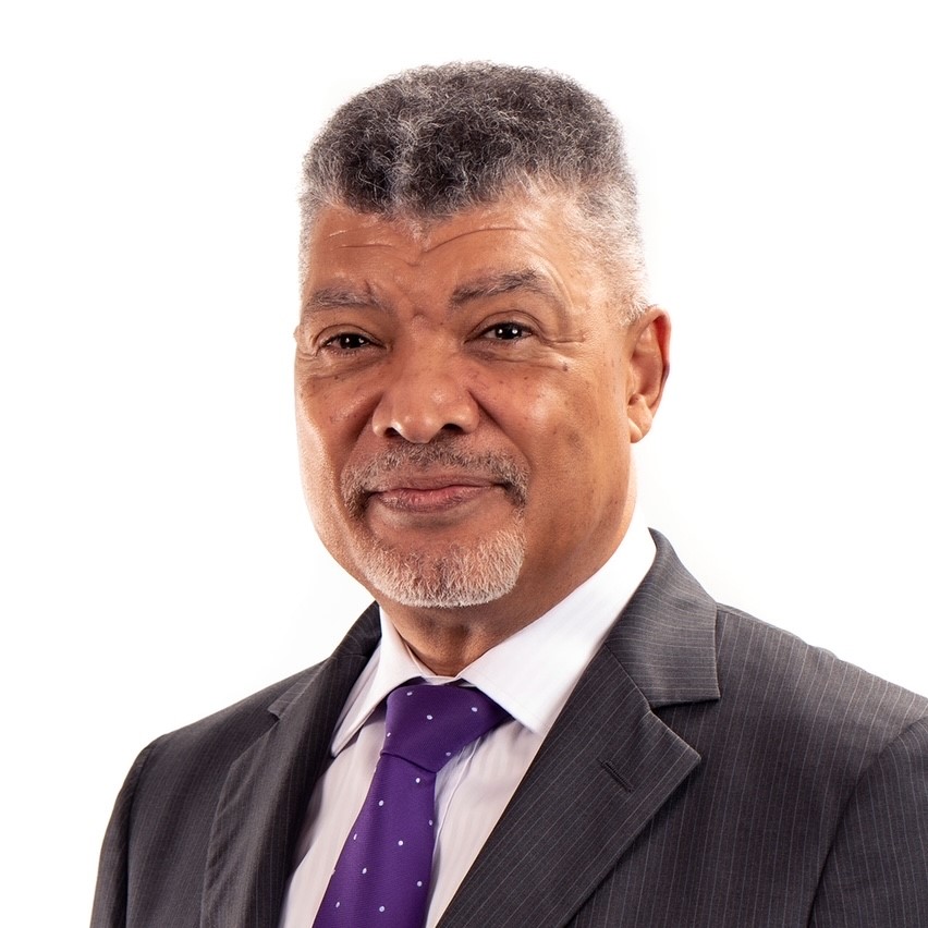   Ihron Rensburg
